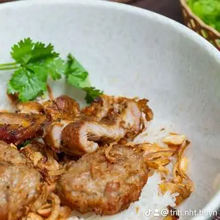 Hình ảnh Bún tô thịt - nem nướng