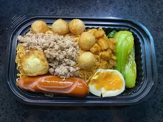 Hình ảnh Mì trộn đặc biệt