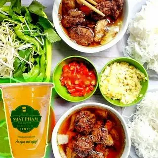 Hình ảnh 1 bún chả lẫn + 1 nước ép cam
