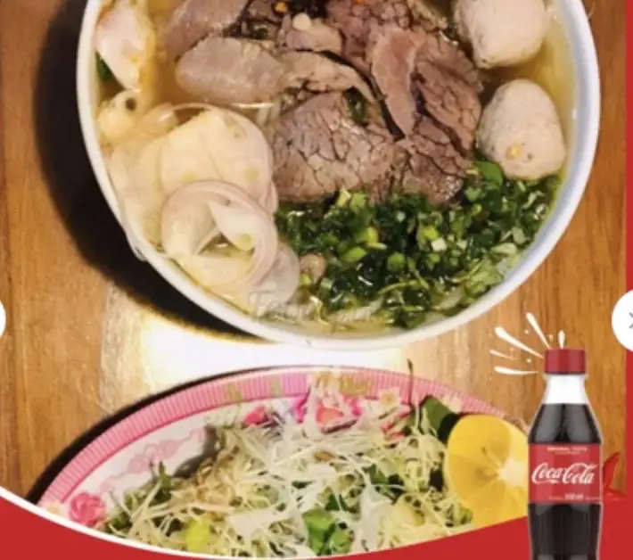 Hình ảnh Bún bò mọc - Coca chai 390ml