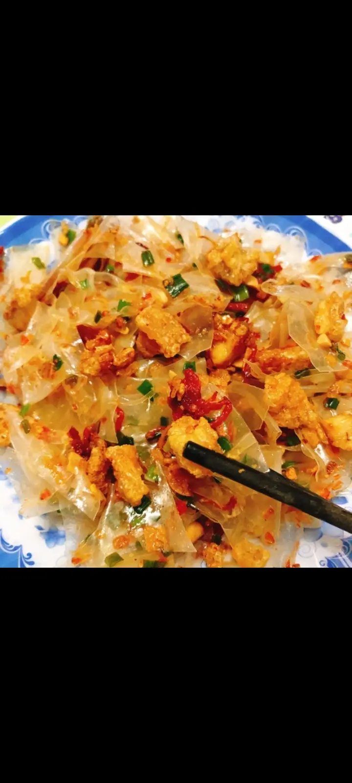 Hình ảnh Bánh tráng trộn tóp mỡ tỏi phi