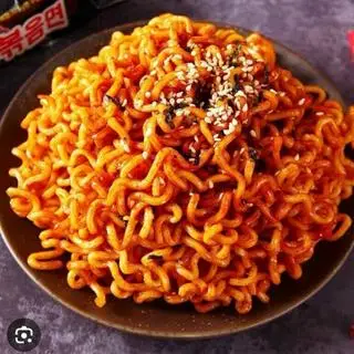 Hình ảnh MÌ phomai cay rau củ