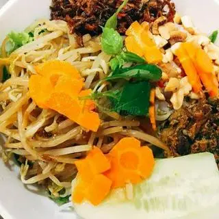 Hình ảnh Bún trộn thập cẩm
