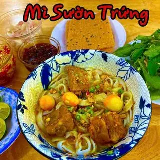 Hình ảnh Mì quảng sườn trứng cút