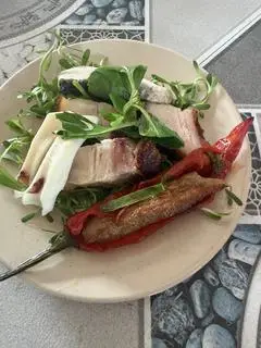 Hình ảnh topping tôm mực chả heo quay