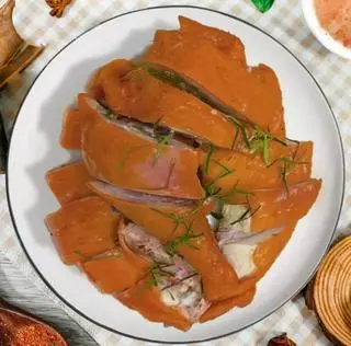 Hình ảnh Gà hun khói nửa con