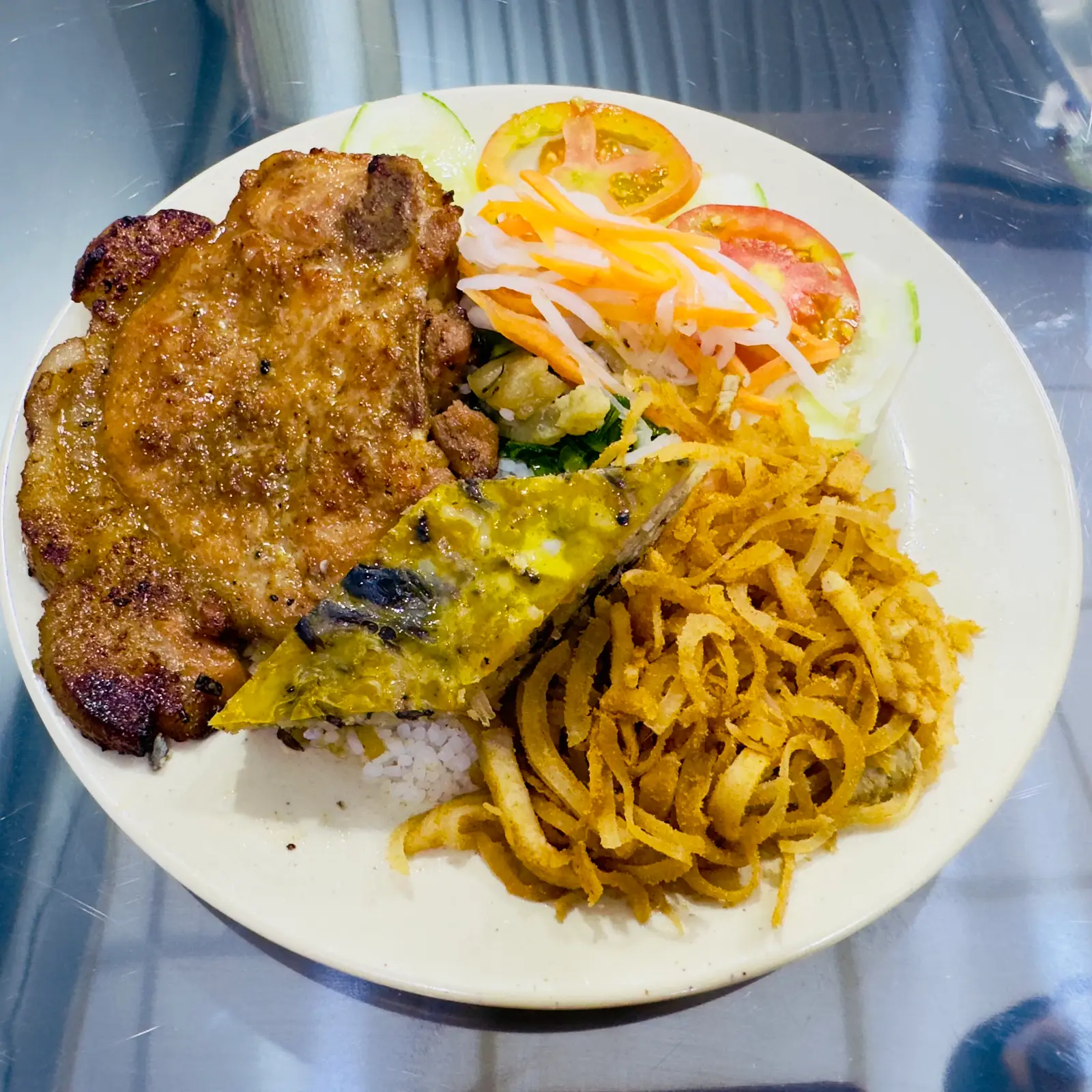 Hình ảnh Cơm sườn bì chả