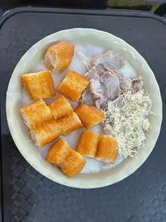 Hình ảnh Cháo sườn sụn quẩy ruốc
