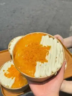 Hình ảnh Bánh Bông Lan Trứng Muối