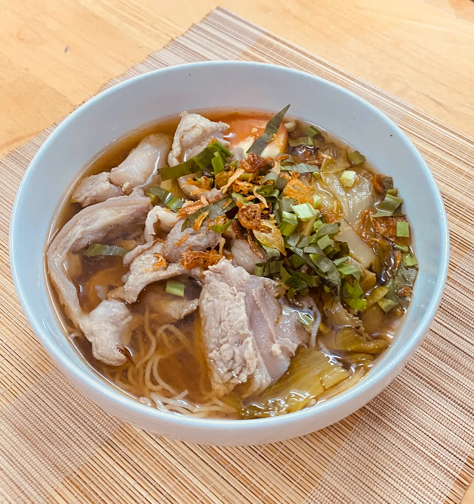 Hình ảnh Bún sườn sụn cải chua