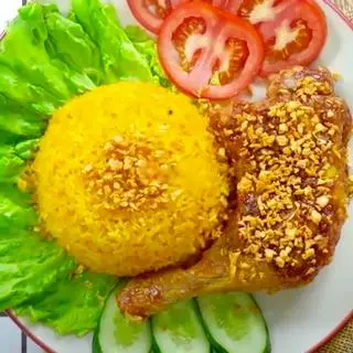 Hình ảnh Cơm gà mắm tỏi - góc tư