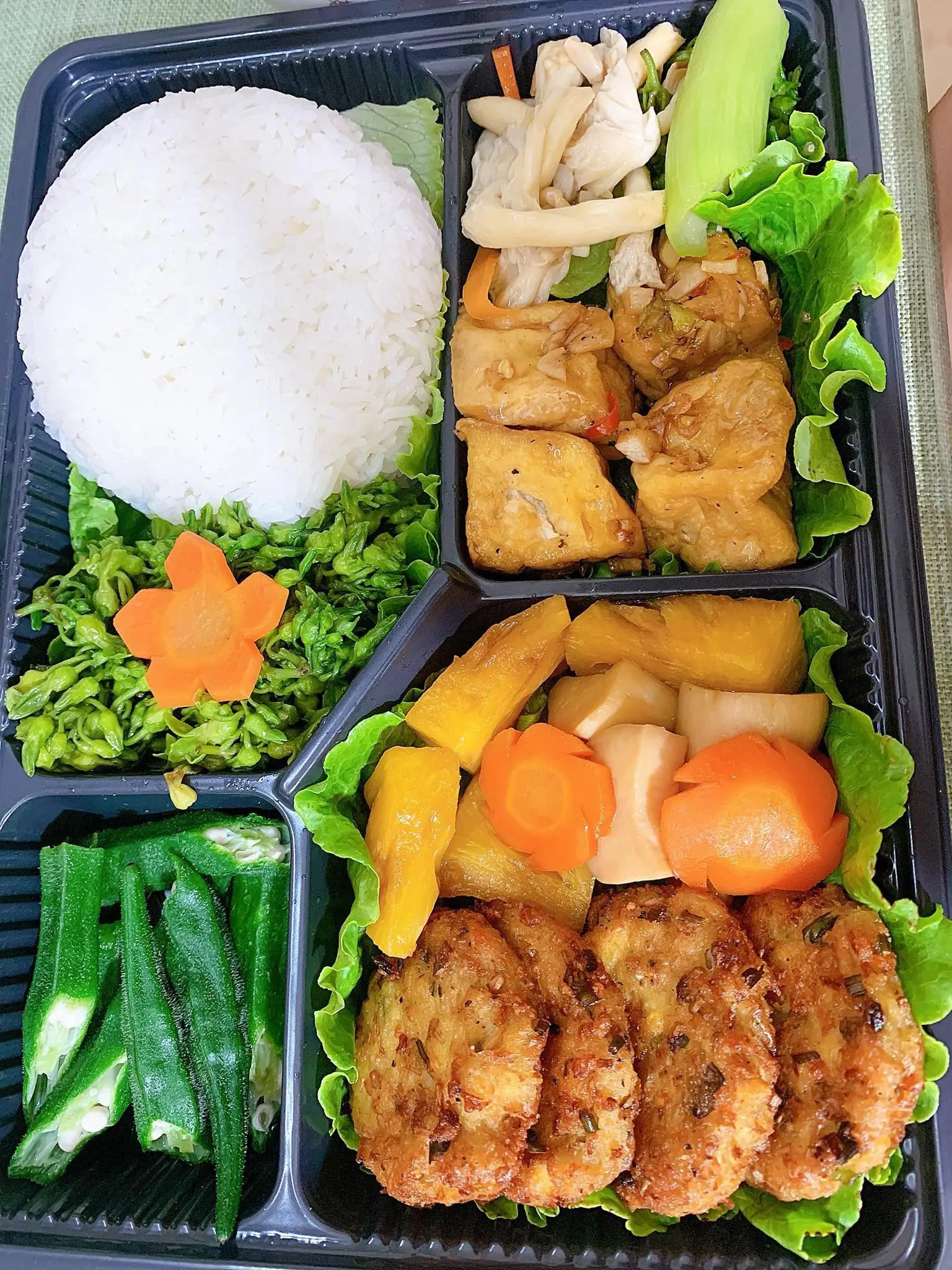 Hình ảnh Cơm chay gạo tám suất đặc biệt