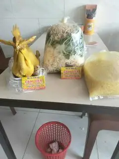 Hình ảnh Gà Cúng ( kèm  phần cháo lớn + gỏi rau )