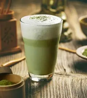 Hình ảnh Trà xanh sữa tươi kem muối -  matcha latte kem muối