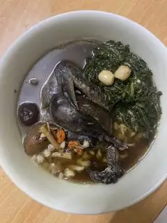 Hình ảnh nửa con gà ác to tần