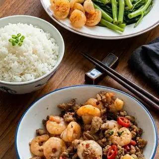 Hình ảnh Cơm tôm thịt rau muống cà pháo
