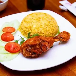 Hình ảnh Cơm Tỏi Gà Xối Mỡ (đùi nhỏ)