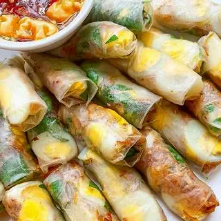 Hình ảnh Bánh Tráng Cuốn Trứng Mỡ Hành Sate Hành Phi Khô Bò (5 Cuốn)