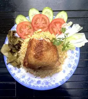 Hình ảnh Cơm gà má đùi