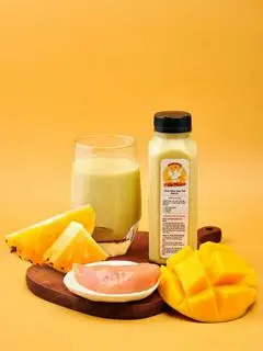 Hình ảnh Sinh tố ức gà - xoài + thơm