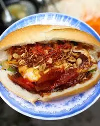 Hình ảnh BÁNH MÌ XÚC XÍCH + BÒ KHÔ