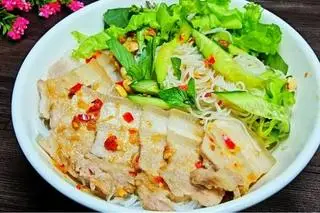 Hình ảnh Bún mắm nêm thịt luộc