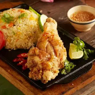 Hình ảnh Cơm gà giòn Mộc Vị