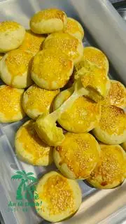 Hình ảnh 2 bánh khoai nướng phomai