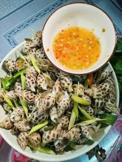 Hình ảnh ốc hương hấp sả