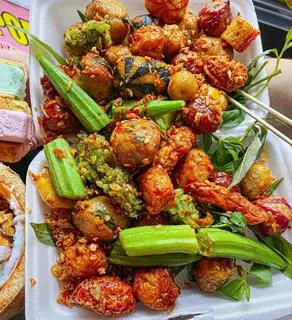Hình ảnh BEST DA GÀ CHIÊN GIÒN MIX LỘN XỘN PHẦN LỚN 