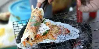 Hình ảnh Bánh tráng nướng mắm ruốc
