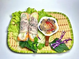 Hình ảnh sét 2 gỏi cuốn tôm thịt 