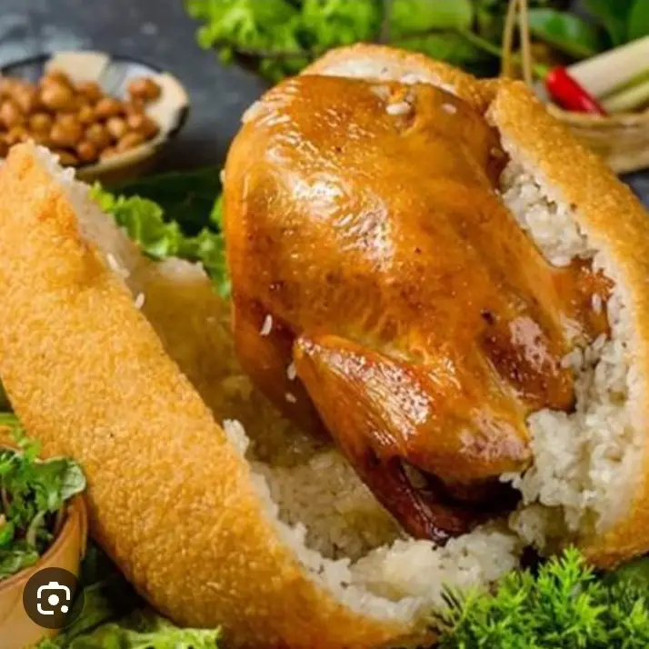 Hình ảnh gà không lối thoát 1/2 con