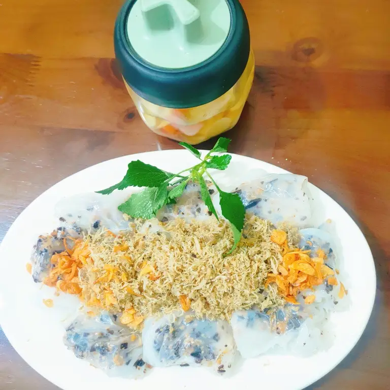 Hình ảnh bánh cuốn nhân thịt + ruốc lợn sạch