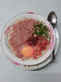 Hình ảnh Cháo thịt bằm trứng gà luộc - Tặng Quẩy 
