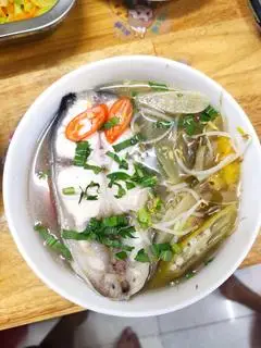 Hình ảnh Cơm canh chua cá Hú