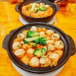 Hình ảnh Mì Kim Chi Bò Viên