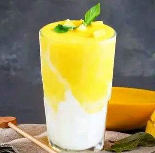 Hình ảnh sinh tố xoài già dừa non