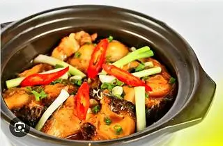 Hình ảnh Cơm cá Cam Nhật kho - nước ép cam, táo, thơm, ổi