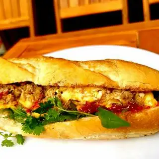 Hình ảnh Bánh mì pate trứng 