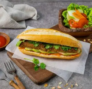 Hình ảnh Bánh mì Bò nướng sốt tiêu đen