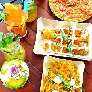Hình ảnh Bánh tráng cuộn vị gà tươi