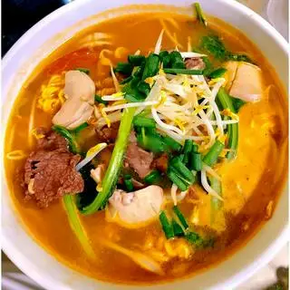 Hình ảnh Mỳ chua cay tim