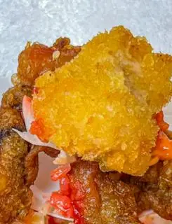 Hình ảnh CƠM TRỘN (RANG) DA GÀ CHIÊN GIÒN MAYO