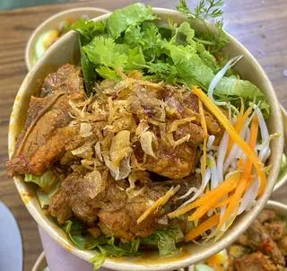 Hình ảnh Bún trộn sườn cay