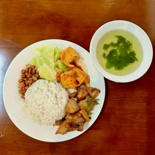 Hình ảnh Cơm ba chỉ cháy cạnh