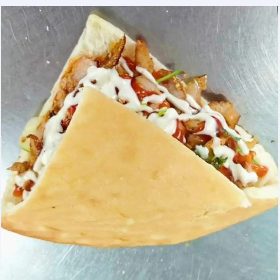Hình ảnh Bánh mì Thổ Nhĩ Kỳ đặc biệt tam giác(thịt heo)