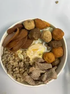 Hình ảnh Mì trộn mix cá viên + thịt bằm 