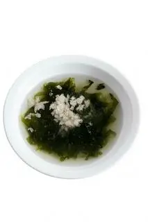 Hình ảnh Canh rong biển thịt bằm