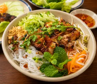 Hình ảnh Bún gà nướng